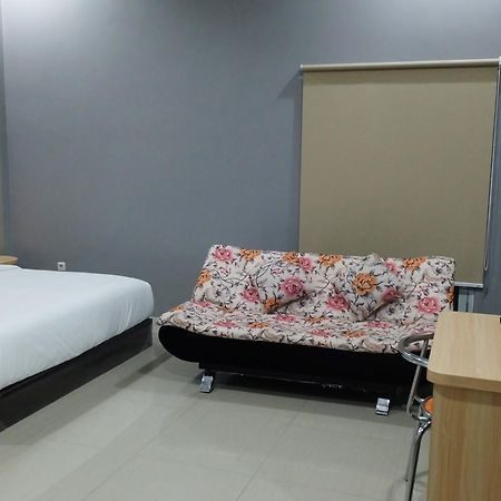 O.R 44 Hotel Бенгкулу Екстериор снимка